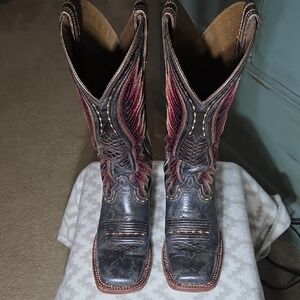 Ariat Tan Leather Interior